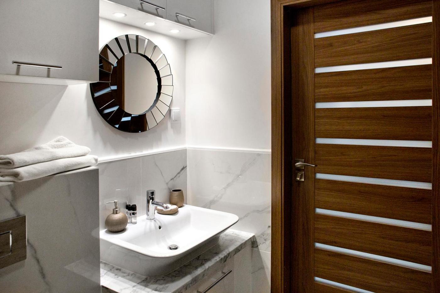 Prymasa Tysiaclecia - P&O Serviced Apartments Varsovia Habitación foto